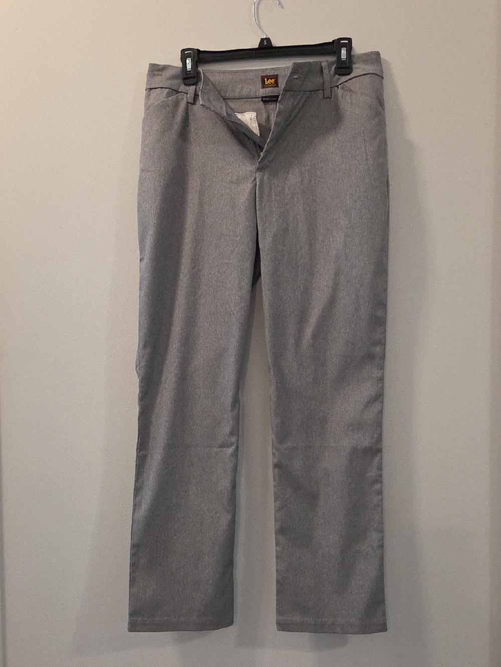 Lee Womens Light Grey Straight Leg Pants, Wrinkle Free. Womens Size 10/medium